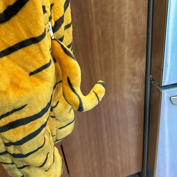 Qiaoniuniu Zebra  Costume  with Tail  New With Tag Fit size 2-3 - Picture 15 of 16